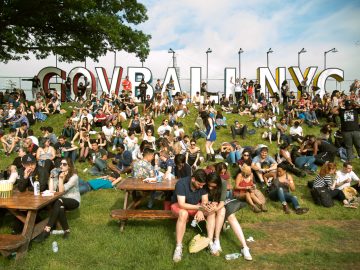 GOVBALLSIGN_DSC0289